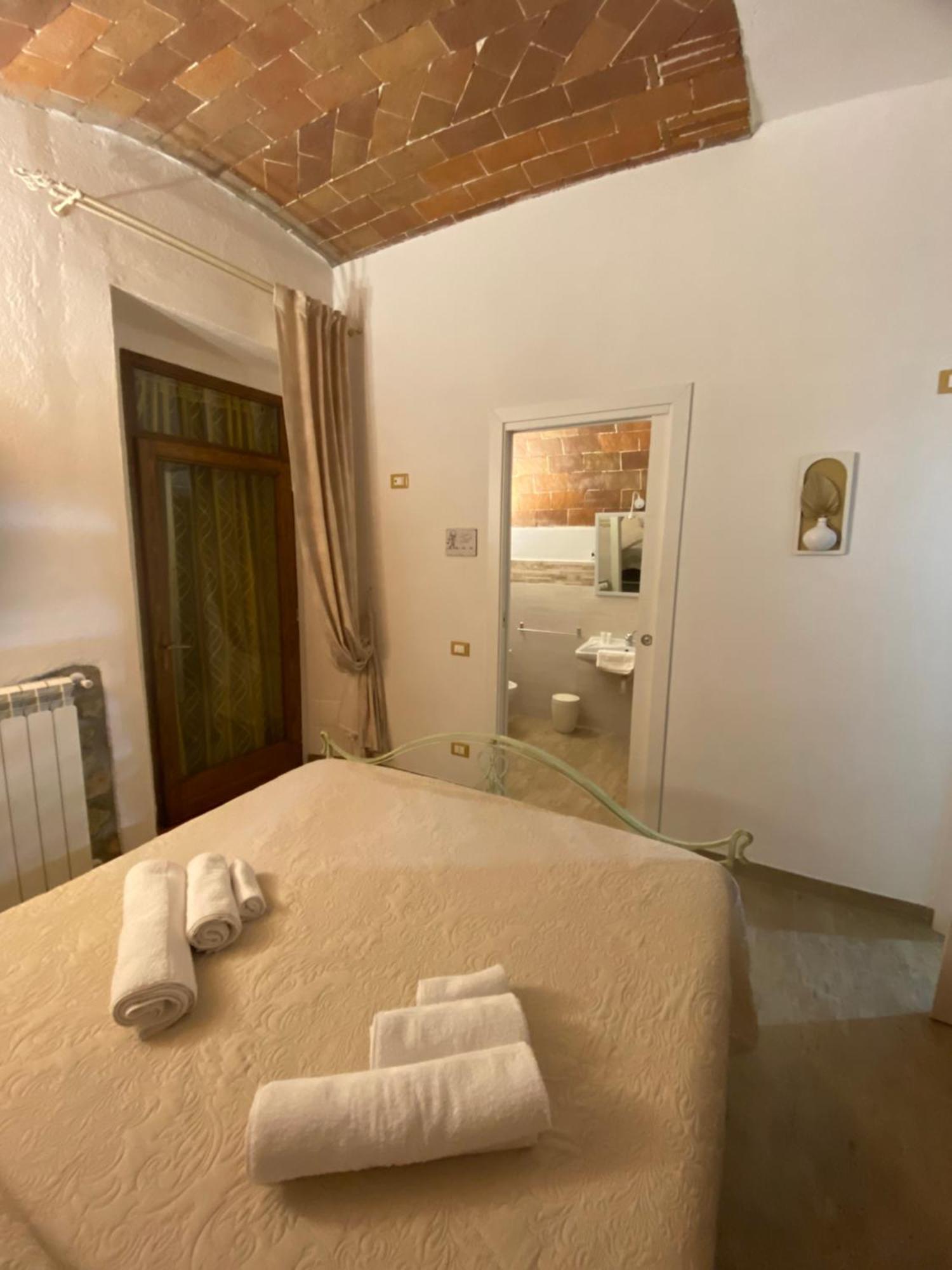 Podere Mona Pomarance Buitenkant foto